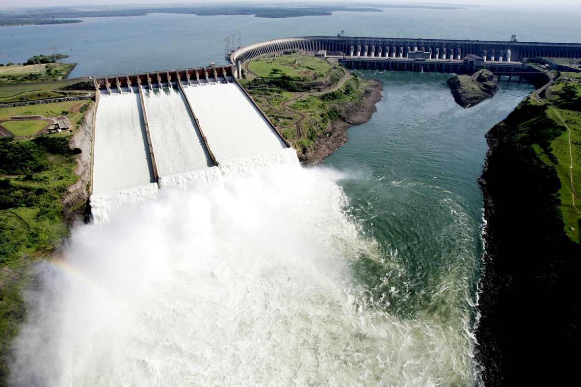 Itaipu gera 20% da energia consumida pelo Brasil