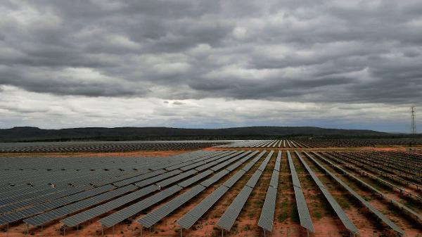 Taxa do Sol: cobrança da Aneel pode atrasar energia solar no Brasil?